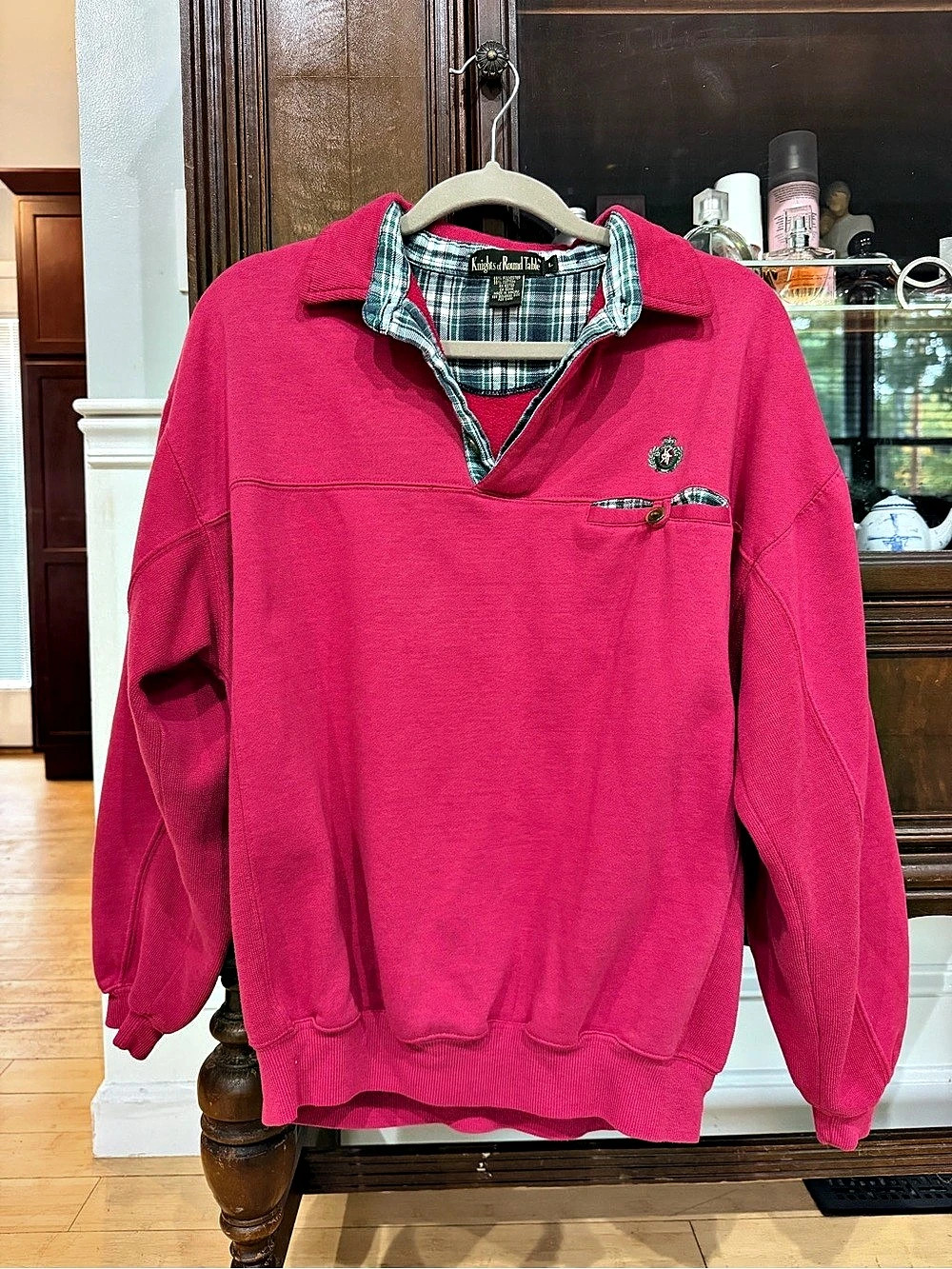 Vintage Knights of Round Table Pink Plaid Collar Pullover Sweatshirt